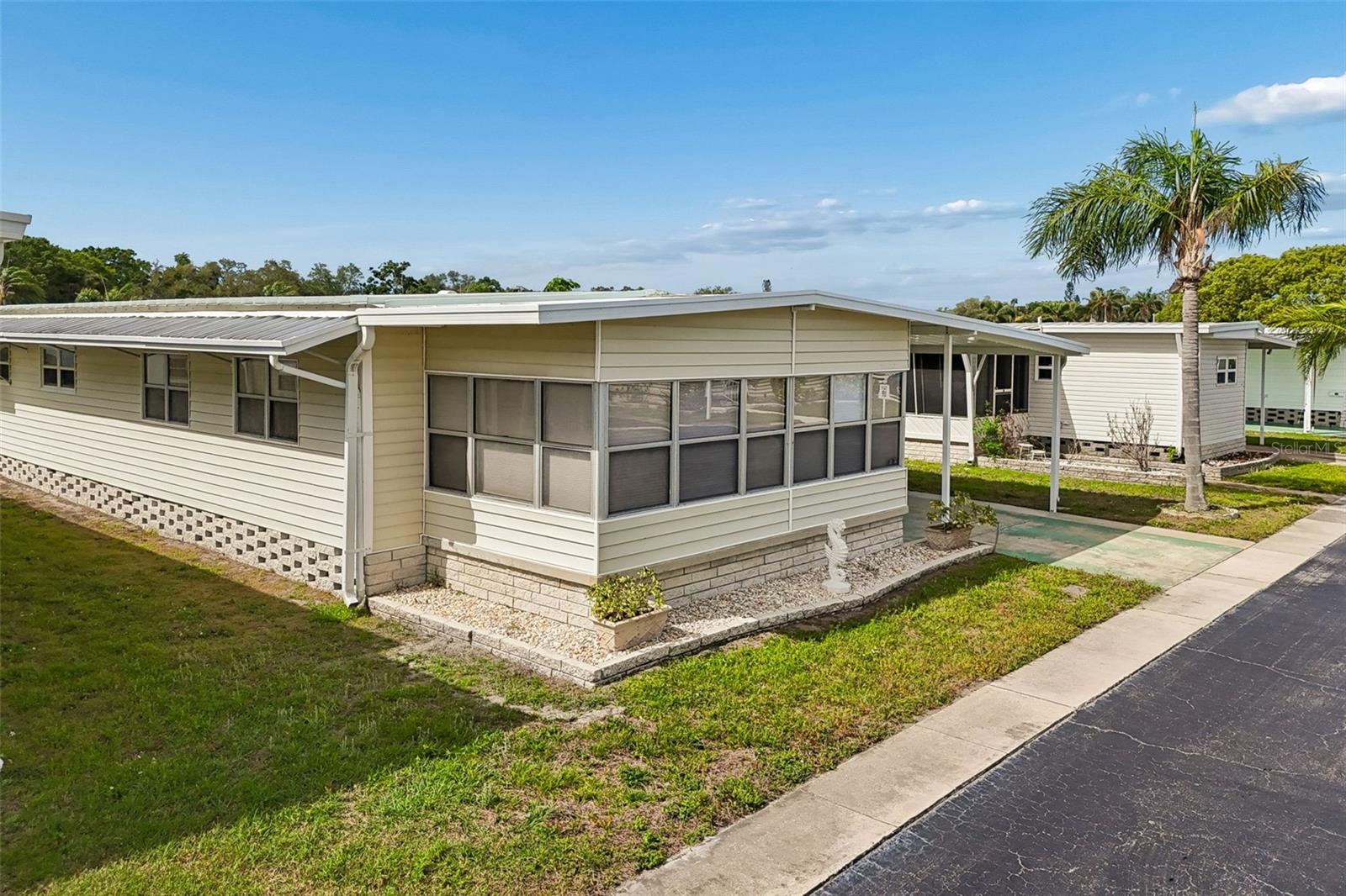 12651 SEMINOLE BLVD #15I — photo 47