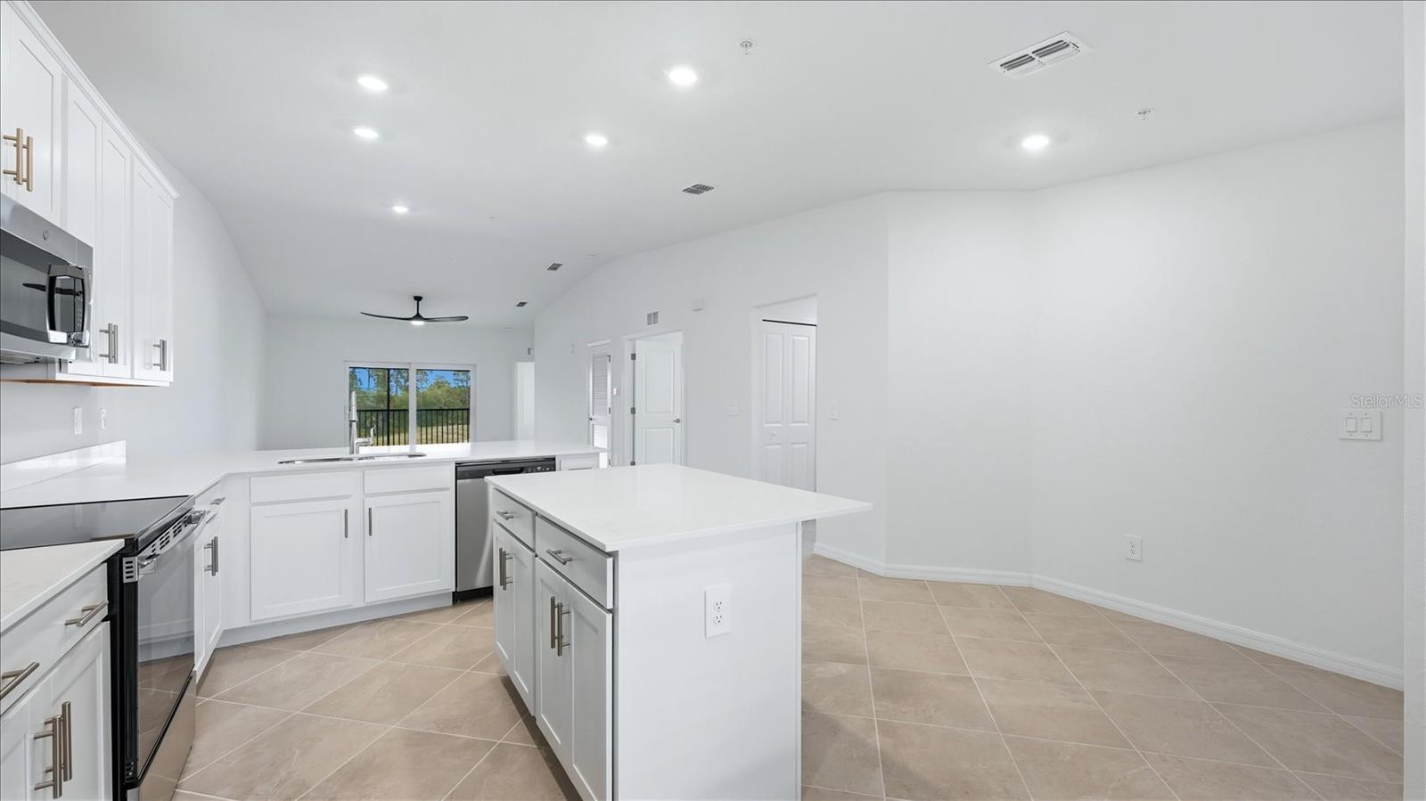 17475 OPAL SAND DR #208 — photo 8