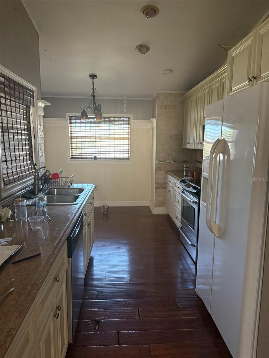 7606 37TH STREET CIR E — photo 22