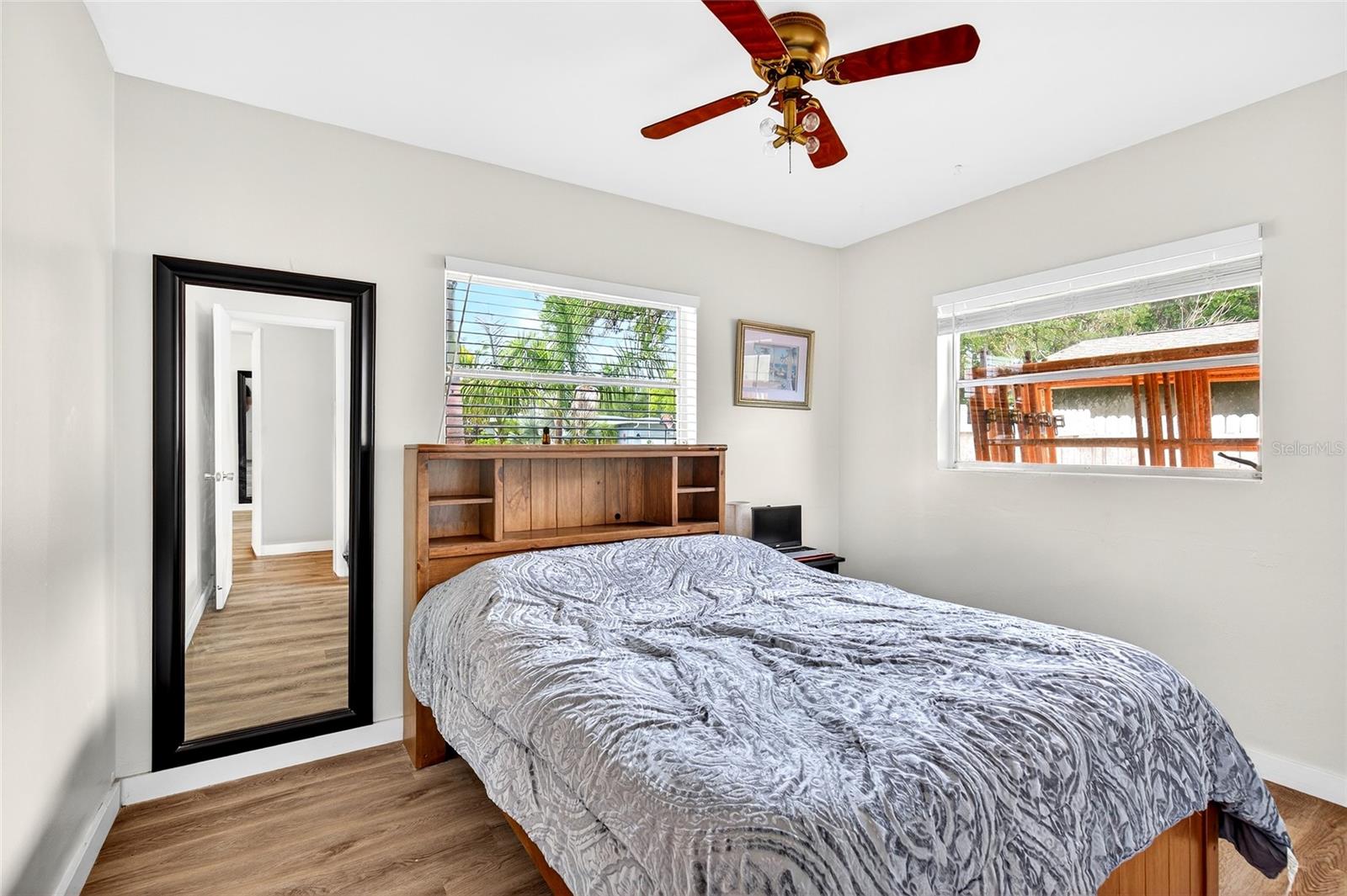 1565 S EVERGREEN AVE — photo 13