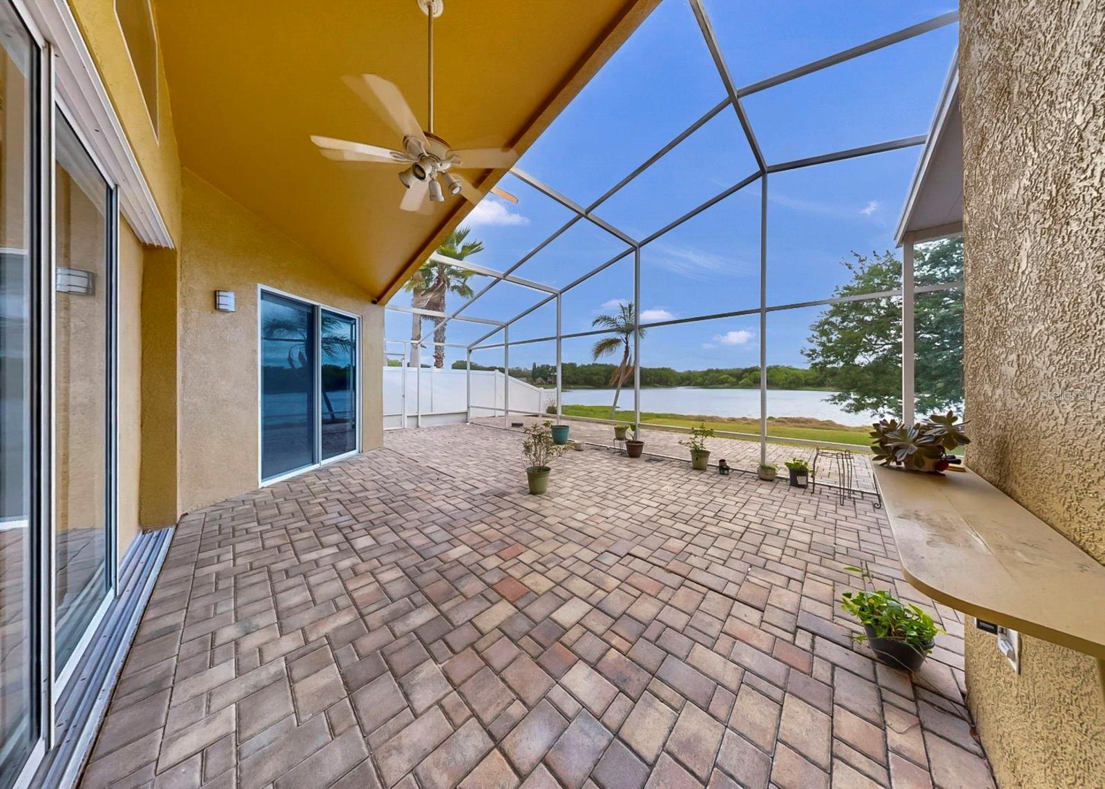 220 ROSANA DR — photo 11