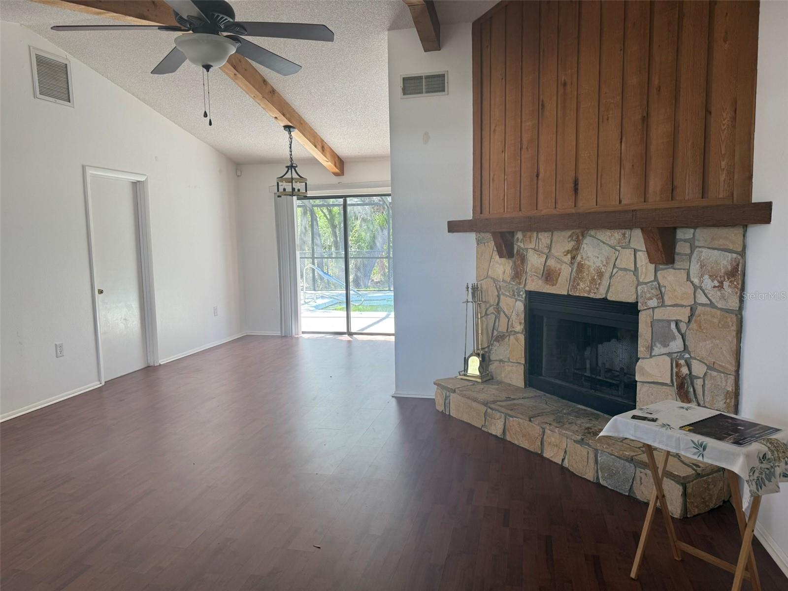 2332 SEWARD DR — photo 3
