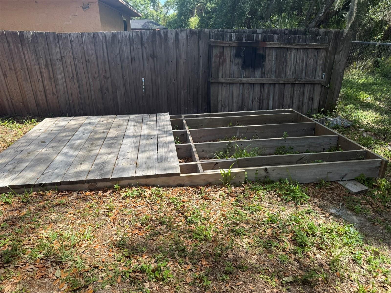 2332 SEWARD DR — photo 33