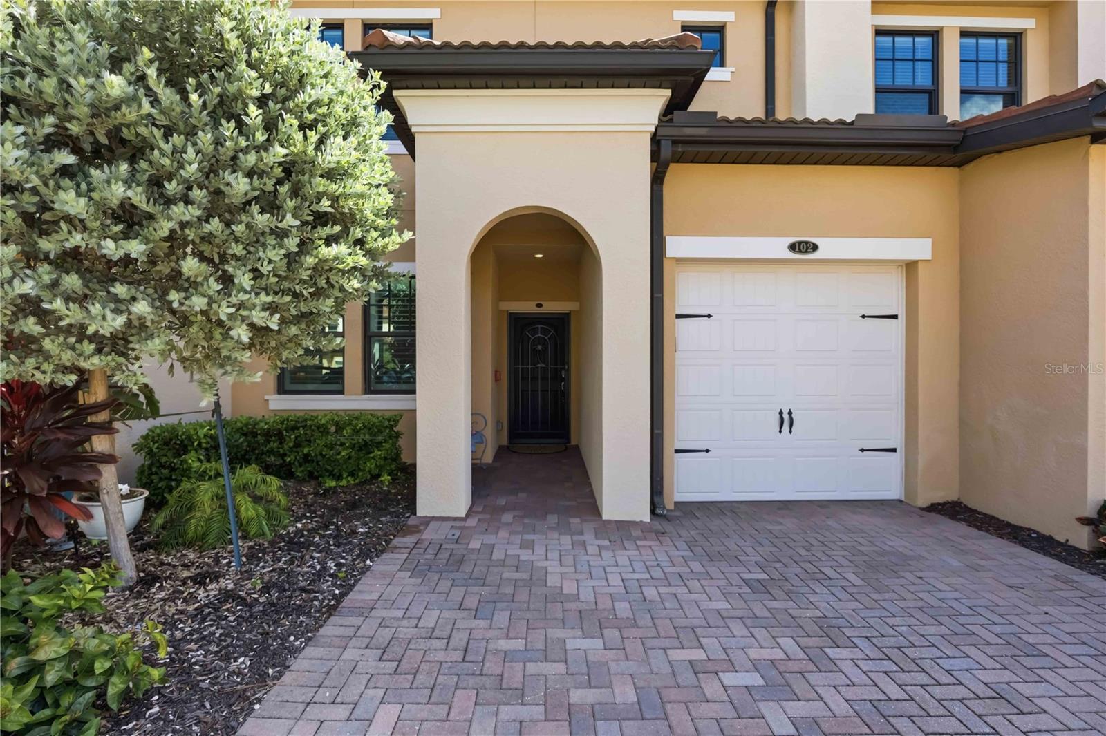 10055 CROOKED CREEK DR #102 — photo 2