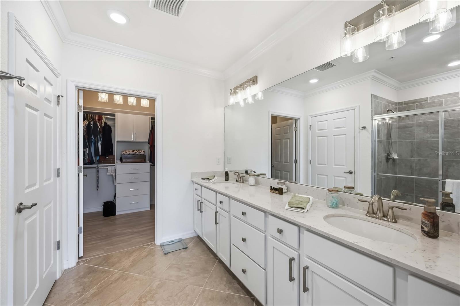 10055 CROOKED CREEK DR #102 — photo 31