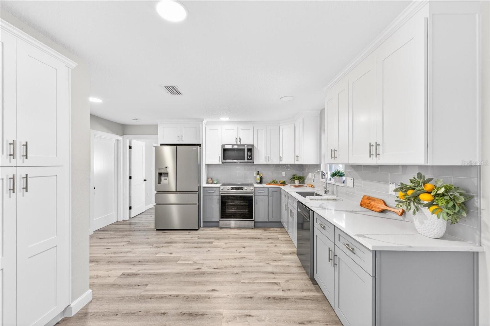 4980 GALLEON CT — photo 6
