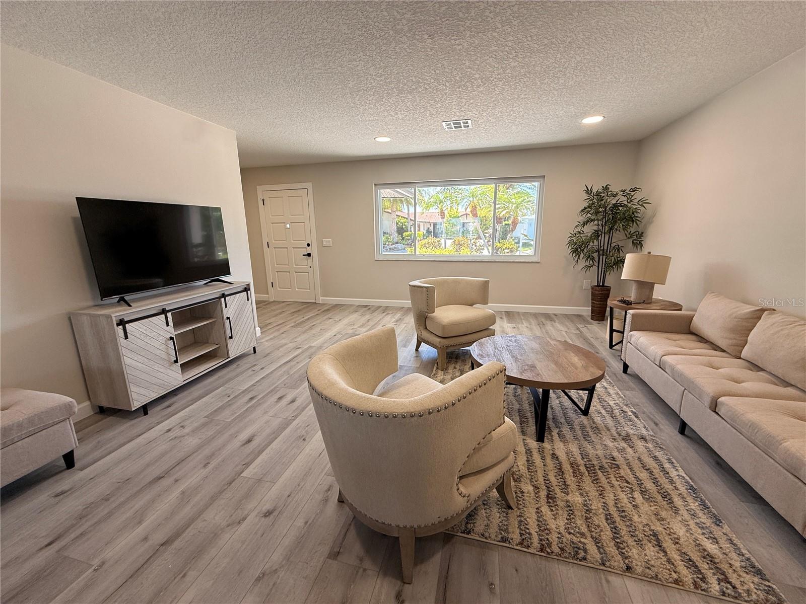 4980 GALLEON CT — photo 3