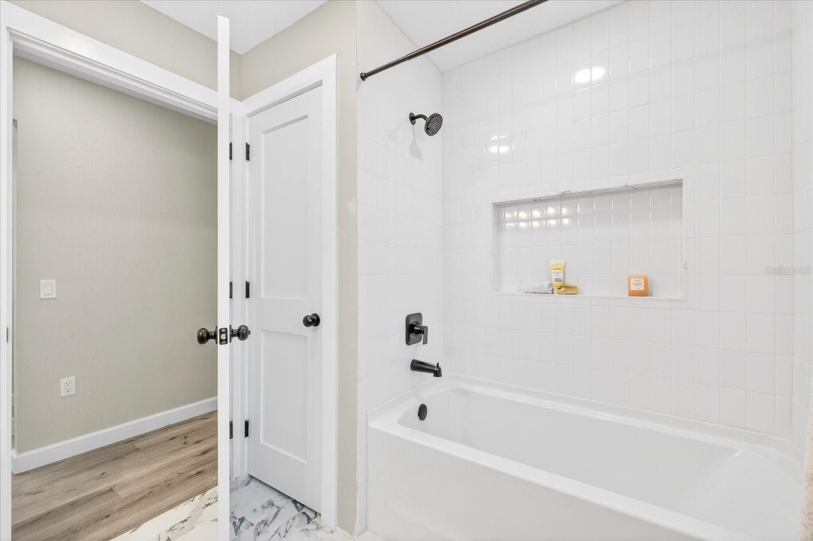 4980 GALLEON CT — photo 27
