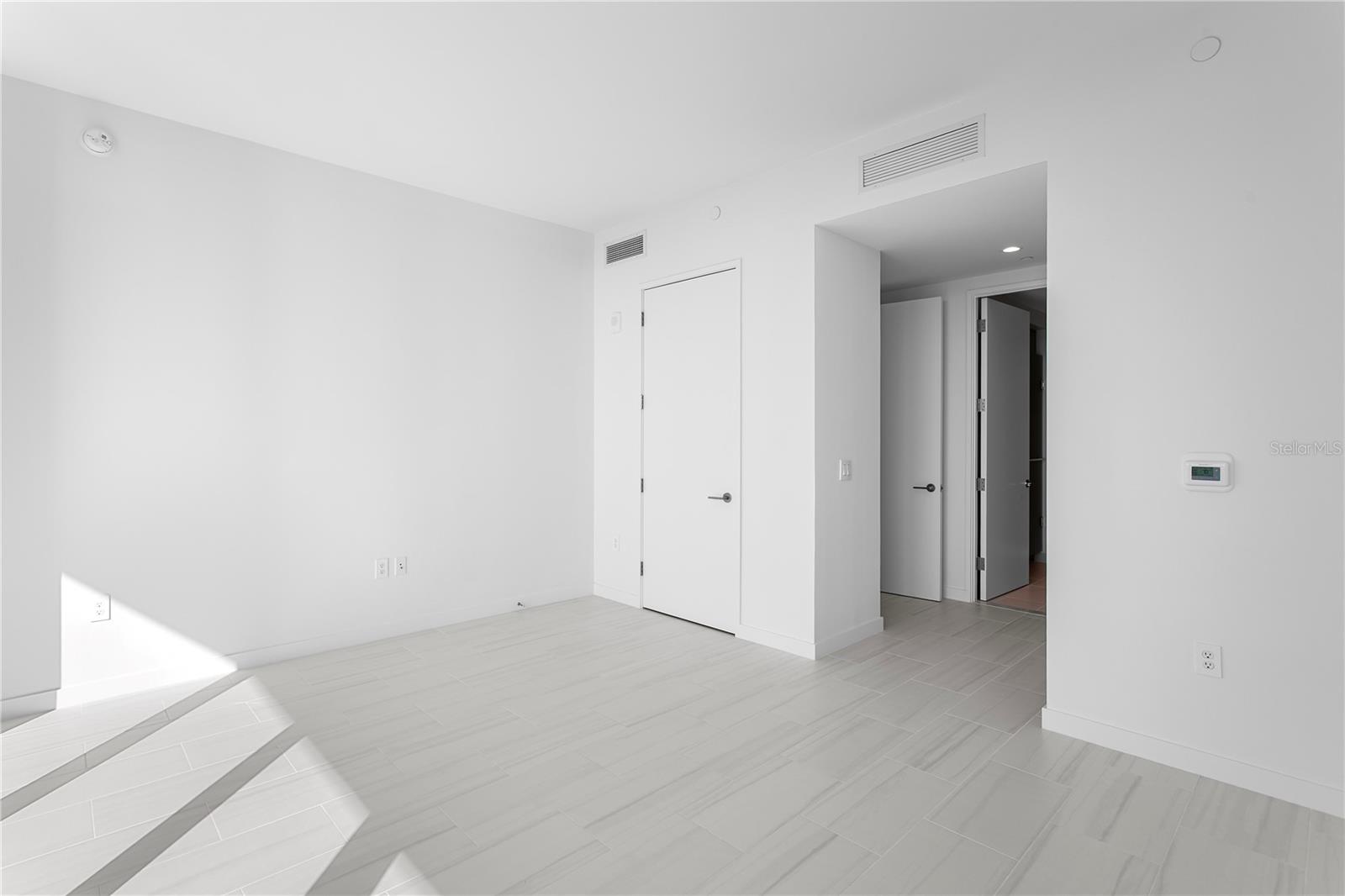 400 CENTRAL AVE #3005 — photo 25