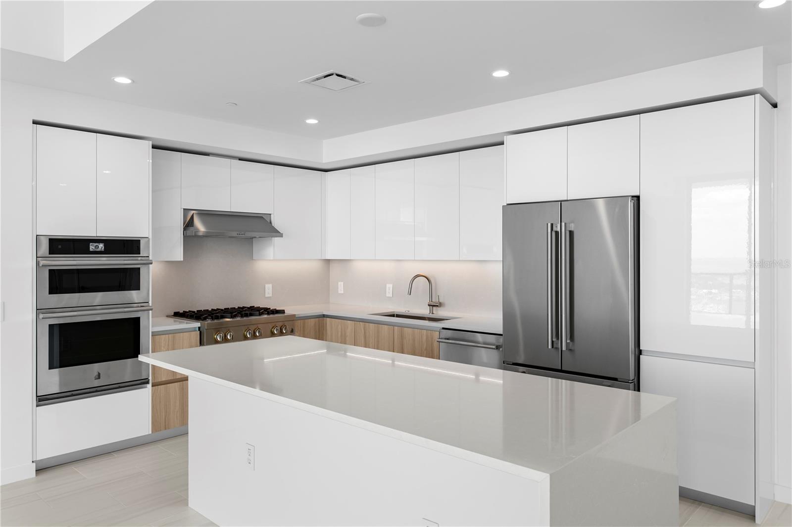 400 CENTRAL AVE #3005 — photo 17