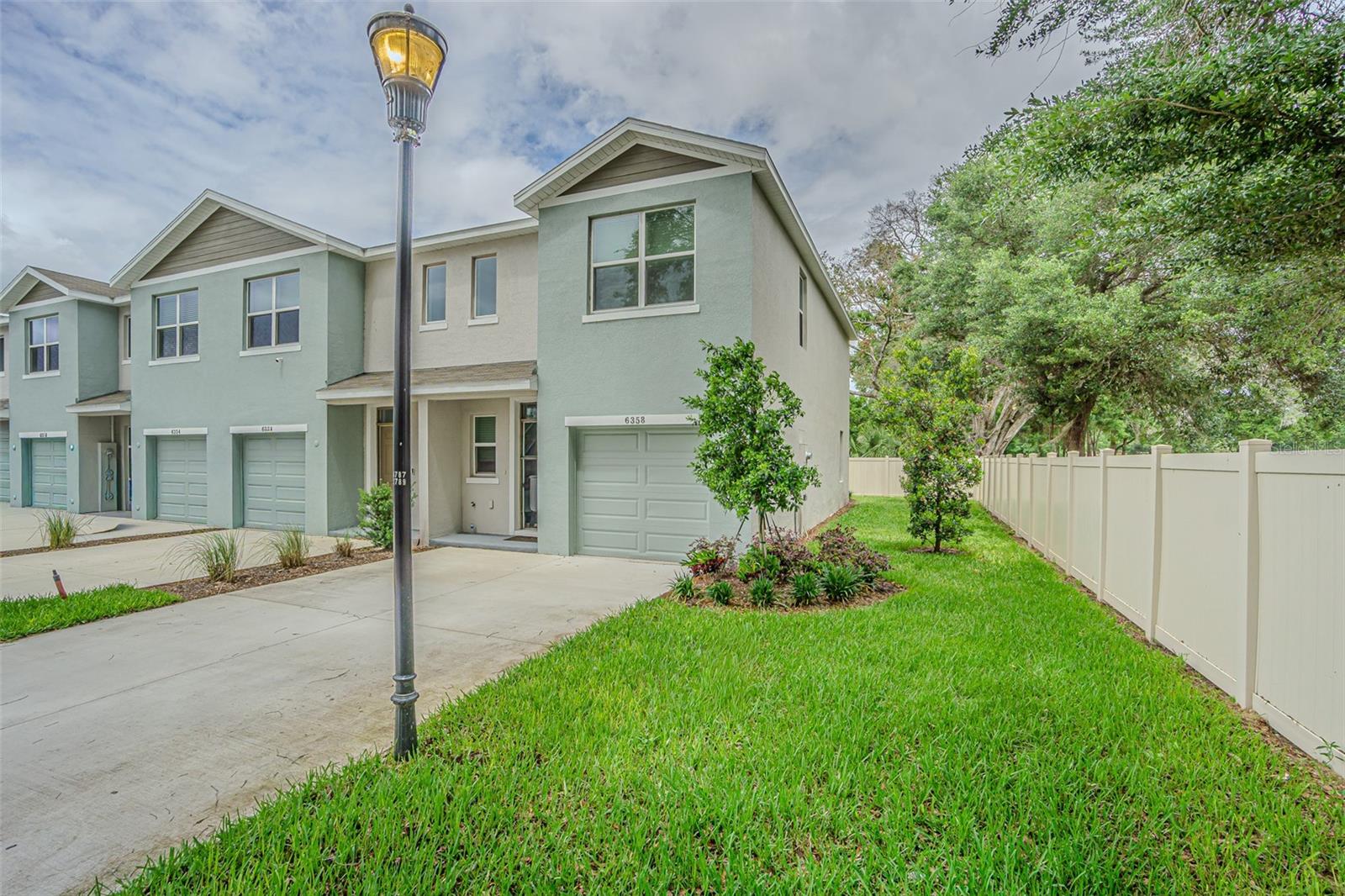 6358 SOPHIE OAKS CT — photo 2