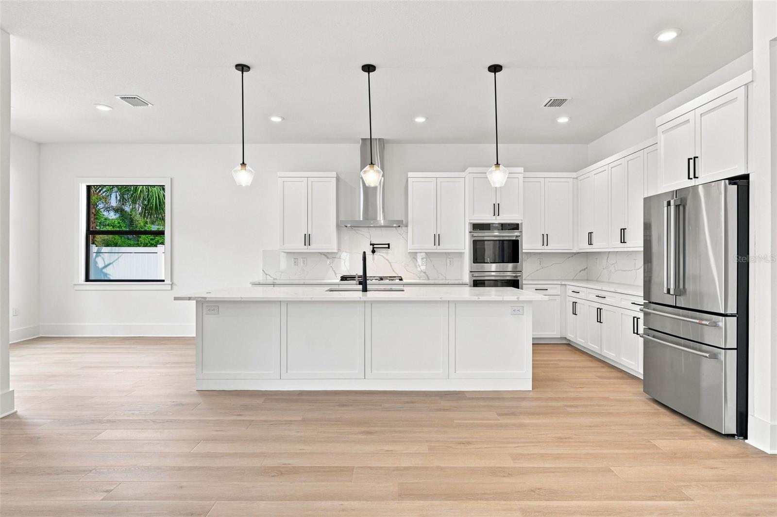 5407 S ELKINS AVE — photo 9