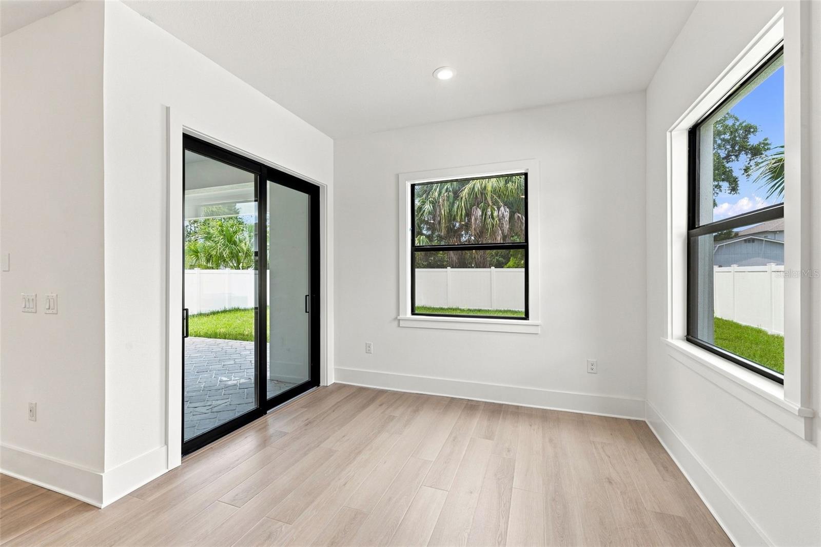 5407 S ELKINS AVE — photo 15