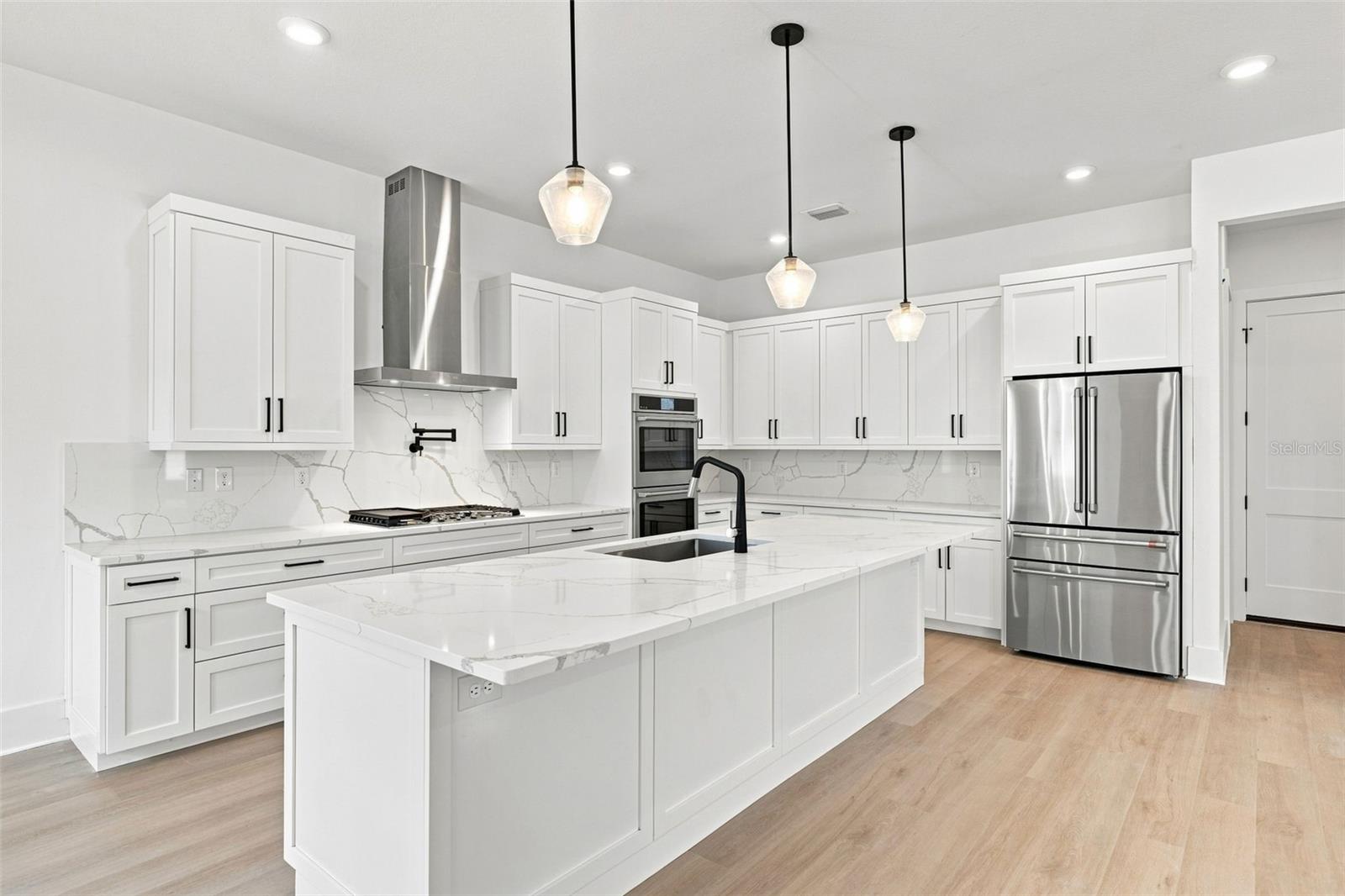 5407 S ELKINS AVE — photo 10