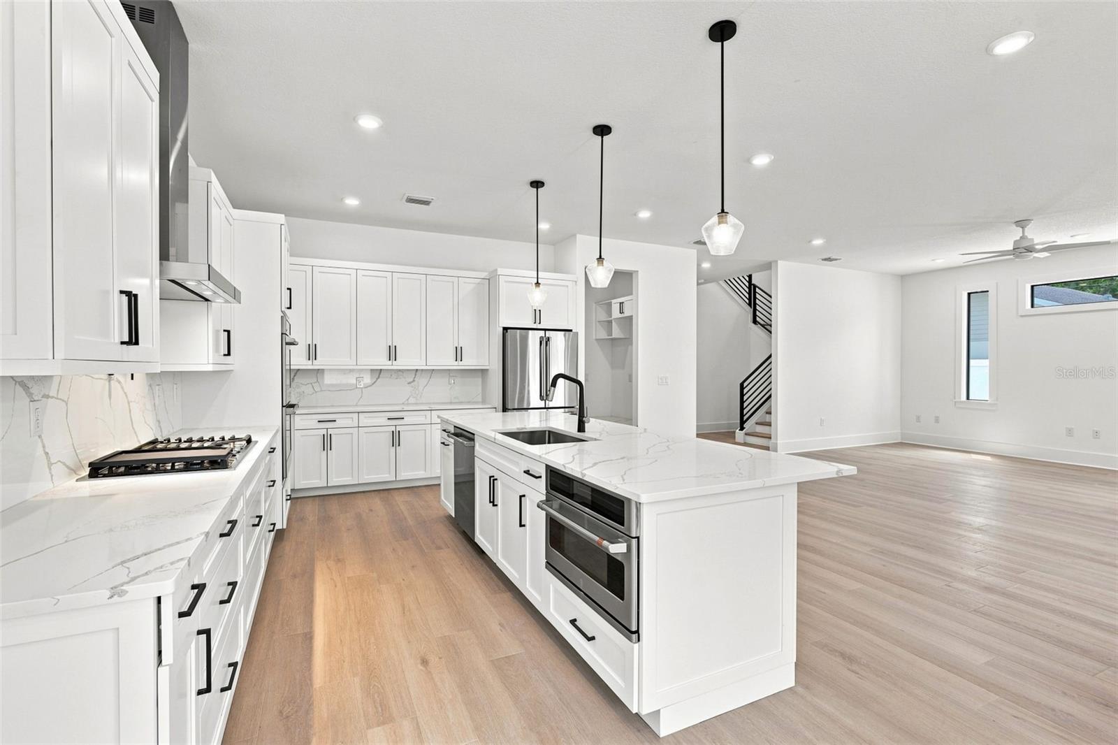 5407 S ELKINS AVE — photo 11