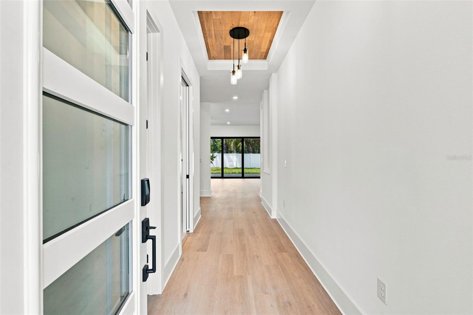 5407 S ELKINS AVE — photo 4