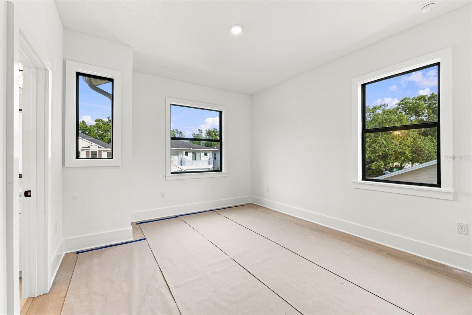 5407 S ELKINS AVE — photo 29