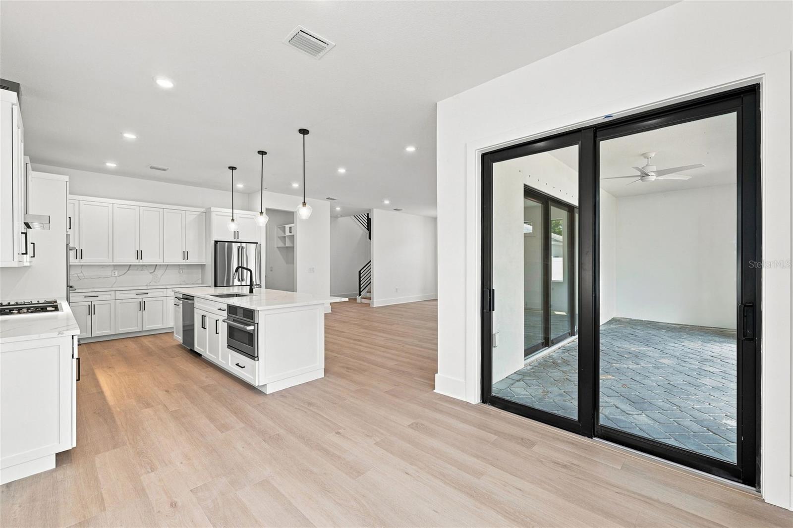 5407 S ELKINS AVE — photo 16