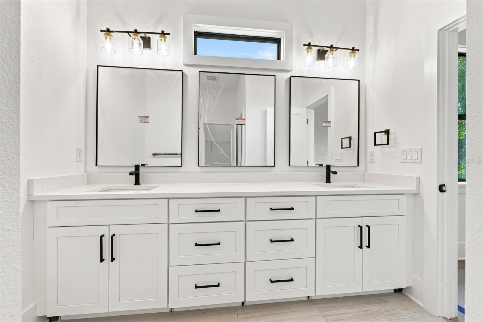 5407 S ELKINS AVE — photo 34