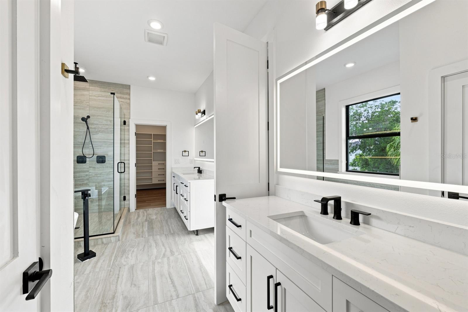 5407 S ELKINS AVE — photo 25