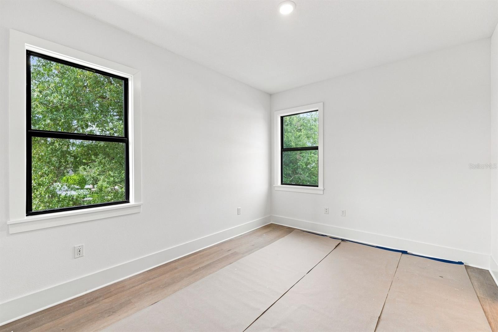 5407 S ELKINS AVE — photo 32