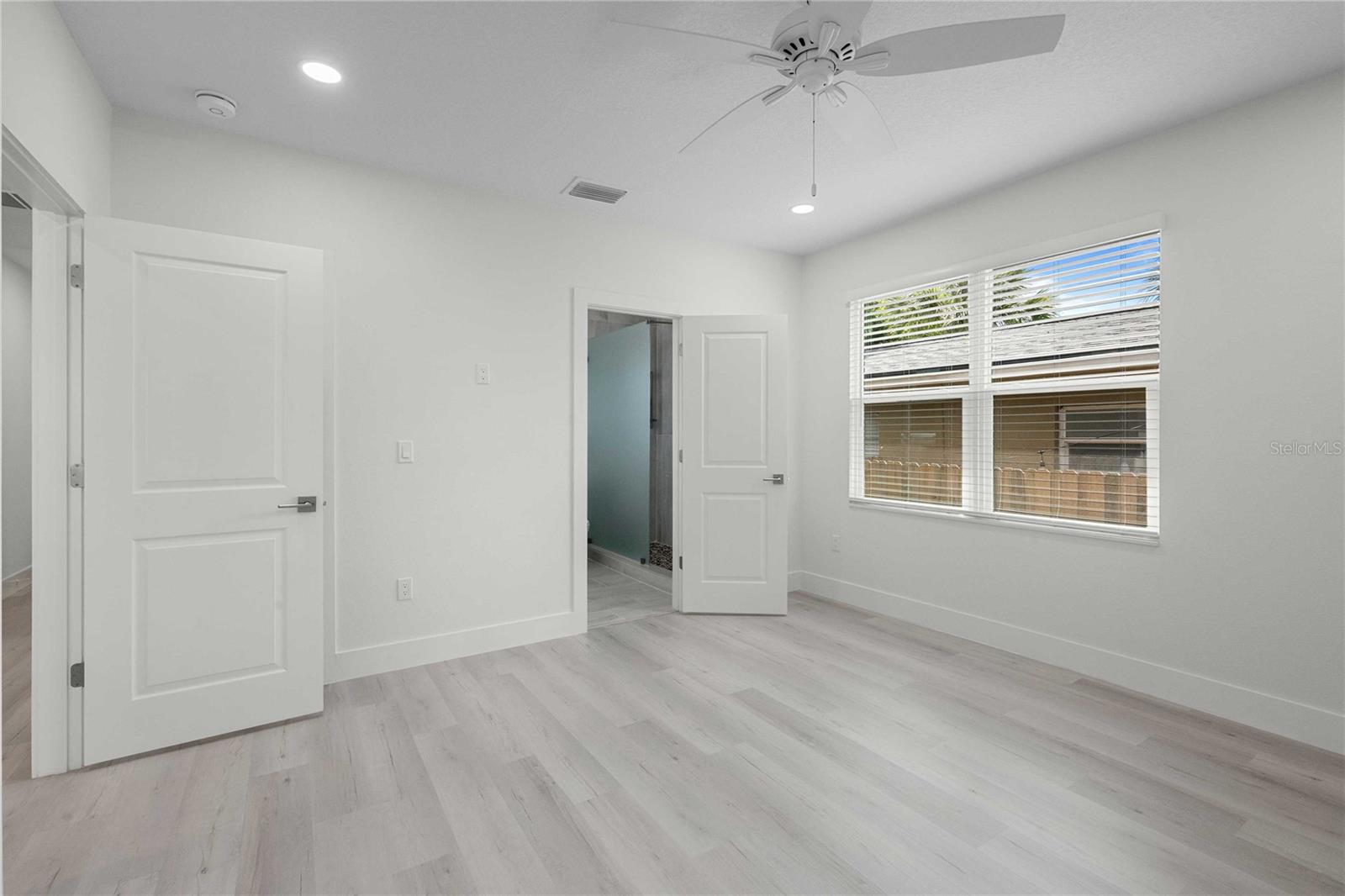 2203 N BOULEVARD — photo 32