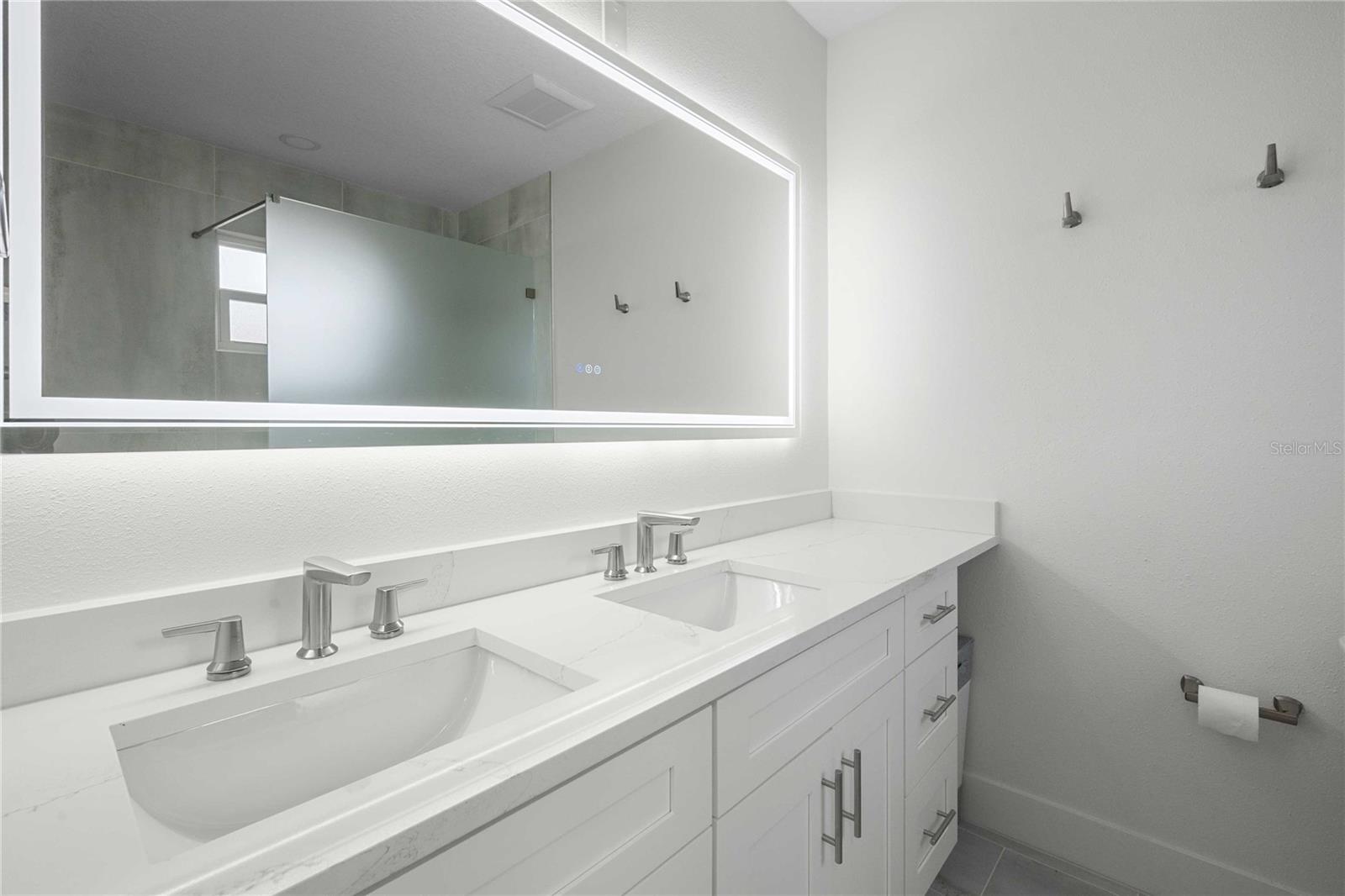2203 N BOULEVARD — photo 34