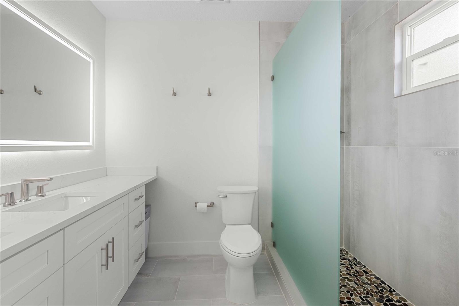 2203 N BOULEVARD — photo 33