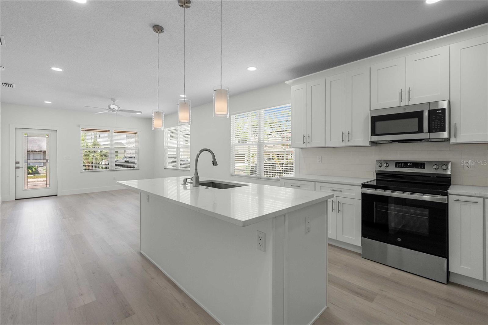 2203 N BOULEVARD — photo 15
