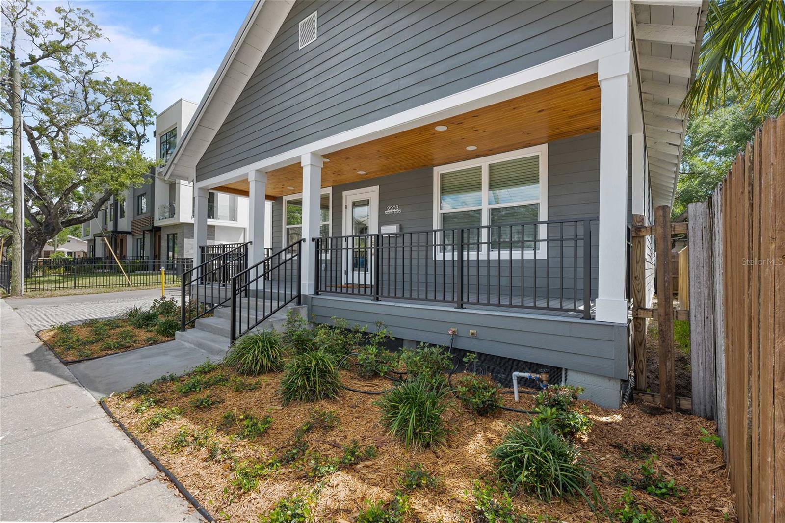 2203 N BOULEVARD — photo 2