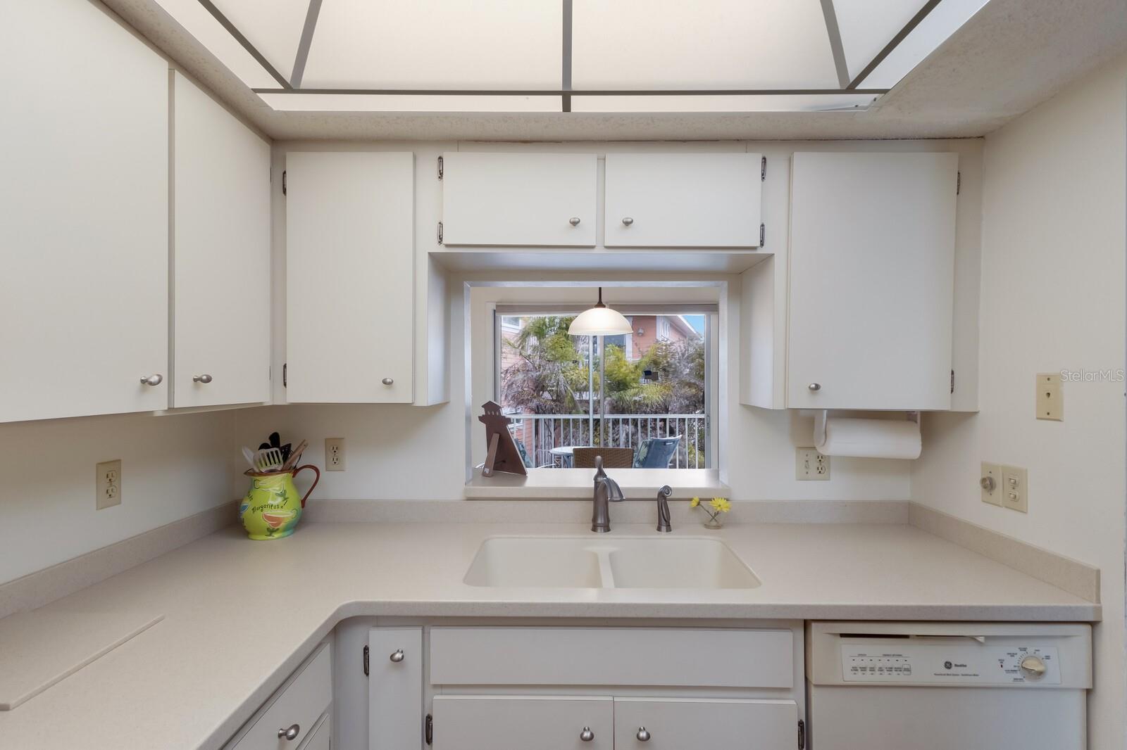 205 HIGHLAND AVE #2 — photo 15