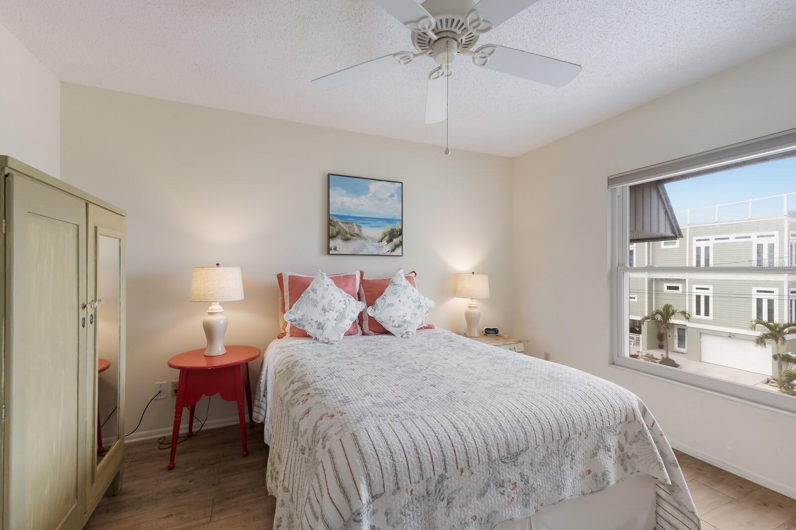 205 HIGHLAND AVE #2 — photo 18