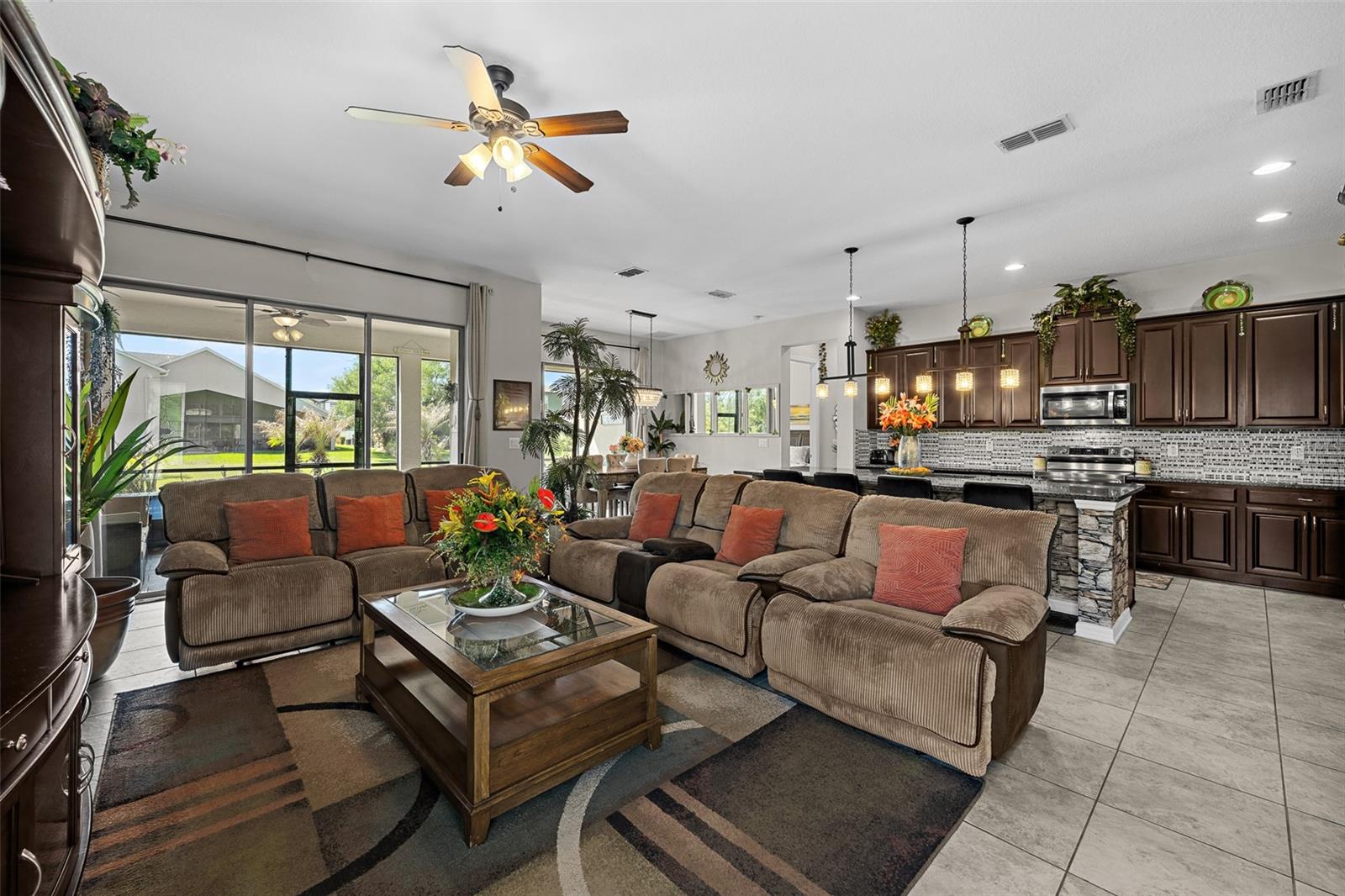 4501 ROLLING GREEN DR — photo 6