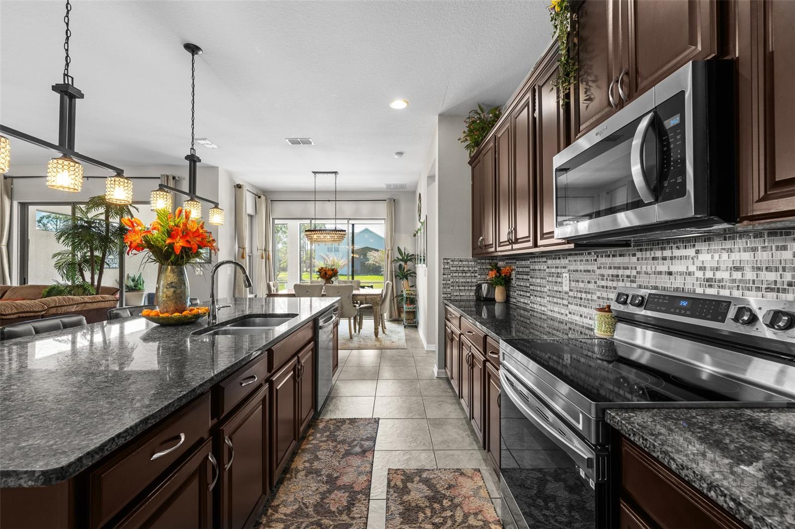 4501 ROLLING GREEN DR — photo 10