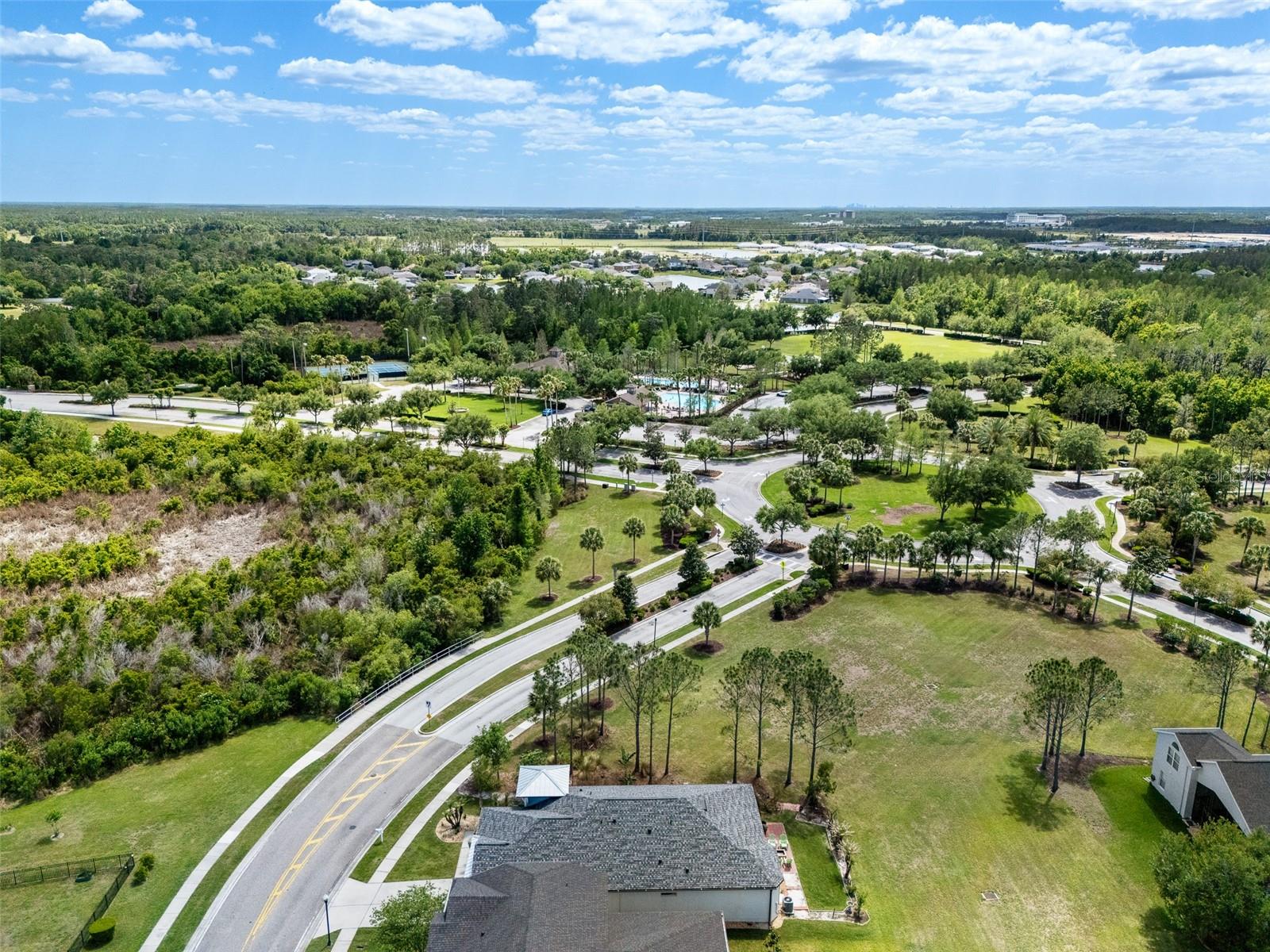 4501 ROLLING GREEN DR — photo 37
