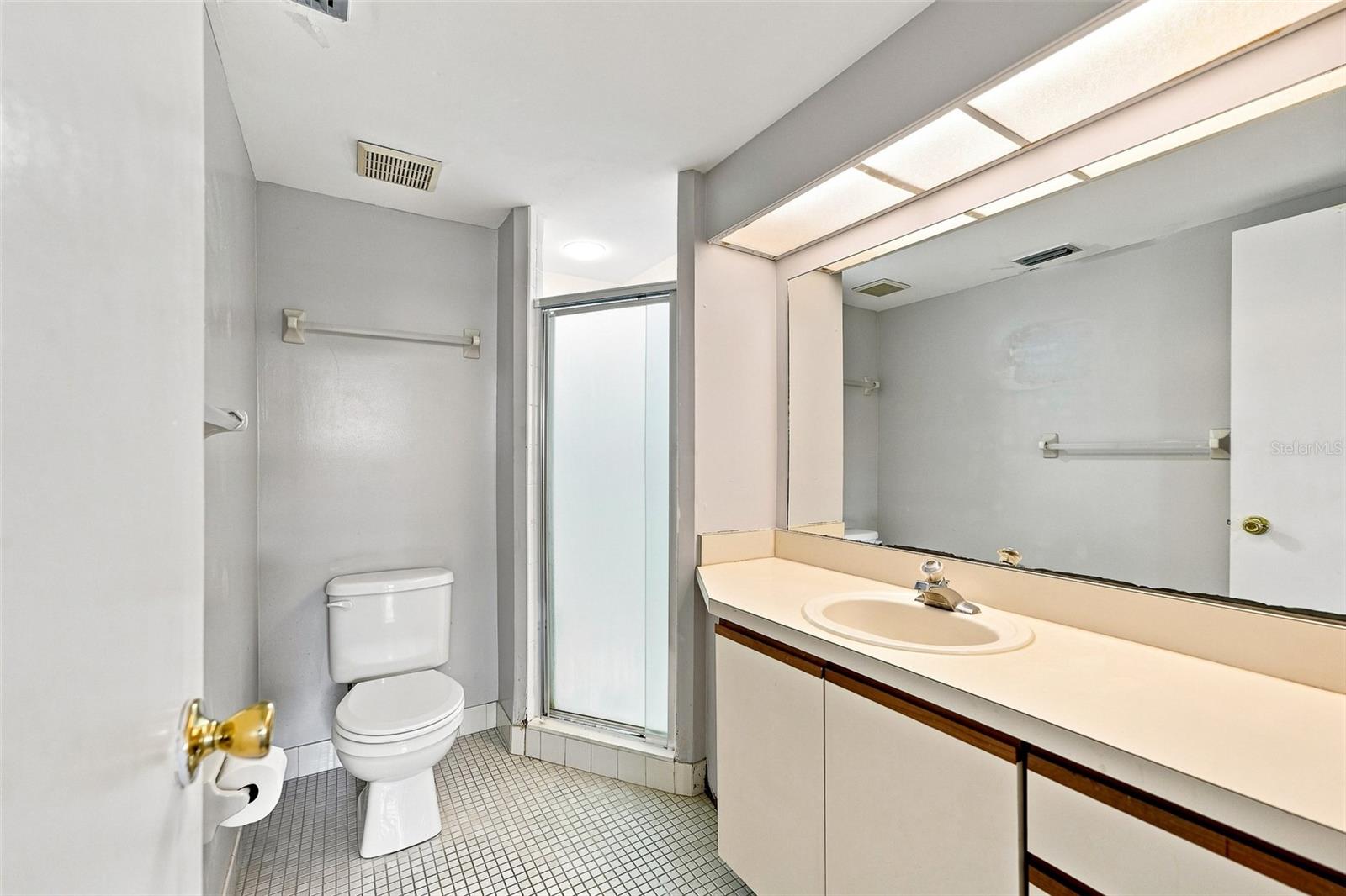 12900 VONN RD #B201 — photo 16
