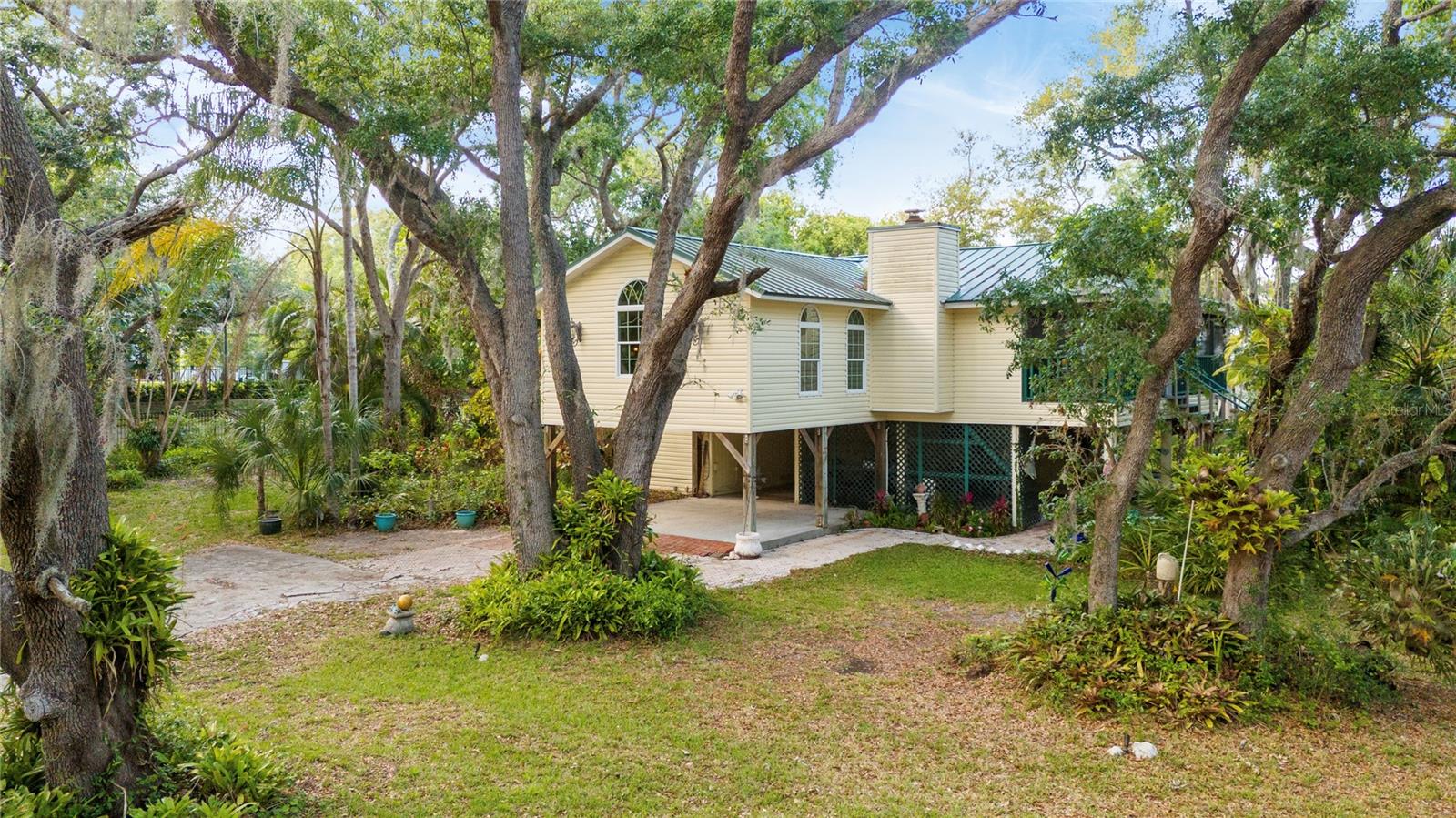 420 HANBY ST — photo 2