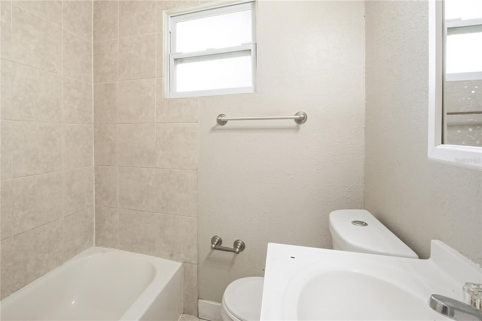 8419 N SEMMES ST — photo 14
