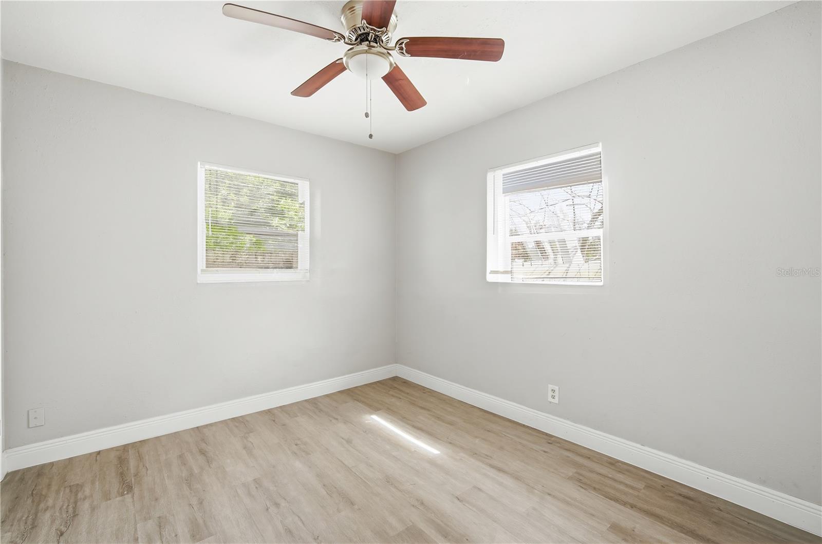 8419 N SEMMES ST — photo 10