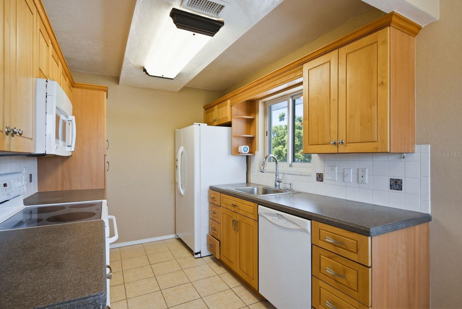 11100 86TH AVE #310 — photo 10