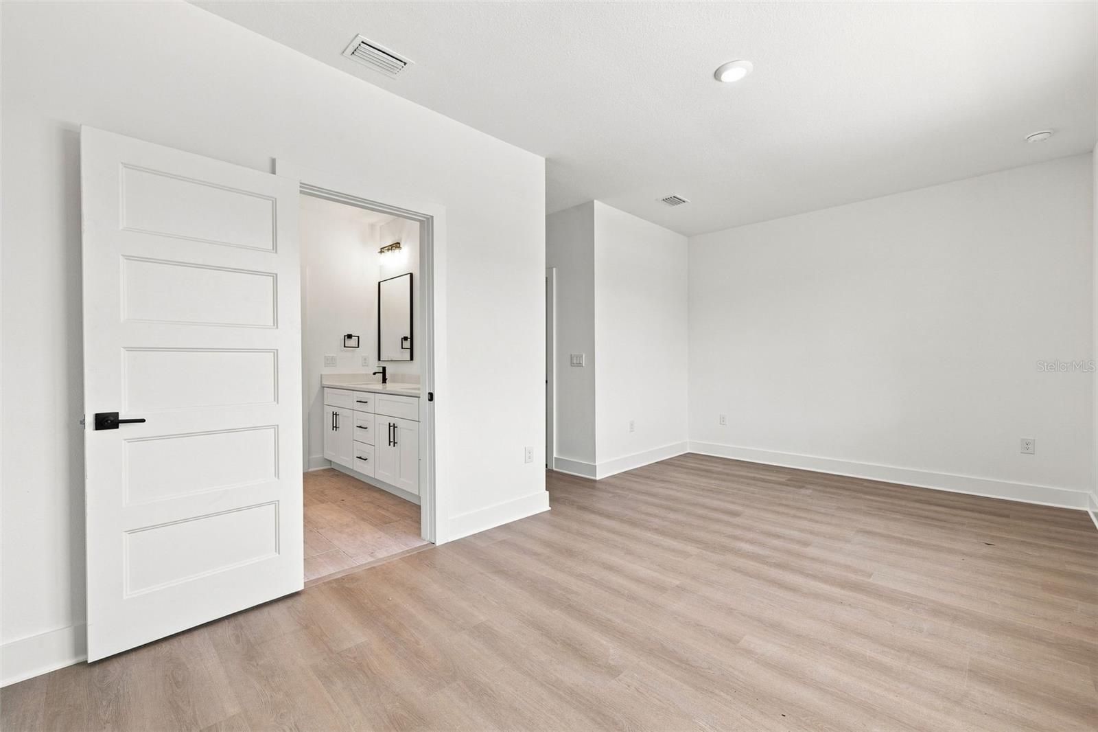 2508 W GRAY ST #2 — photo 26