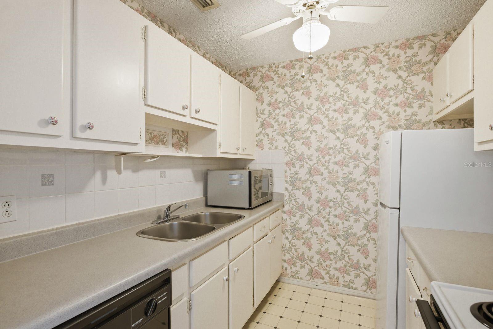 8220 112TH ST #208 — photo 10