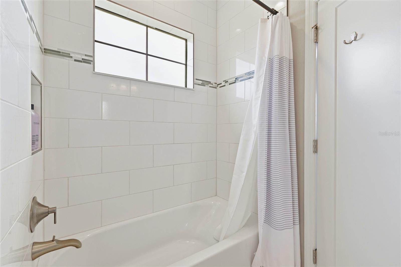 8207 RUSHTON PL — photo 43