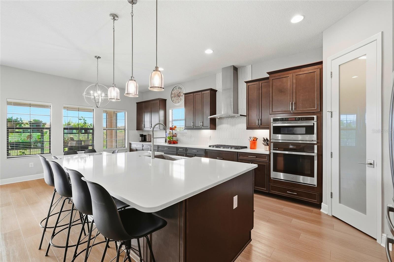 8207 RUSHTON PL — photo 9