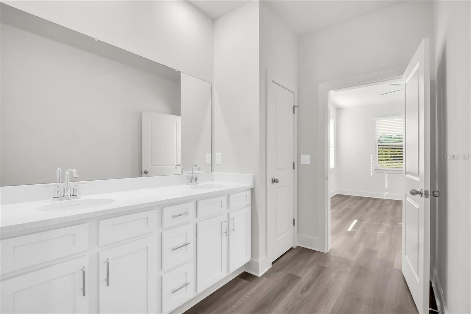 13718 HOMERIDGE CT — photo 8