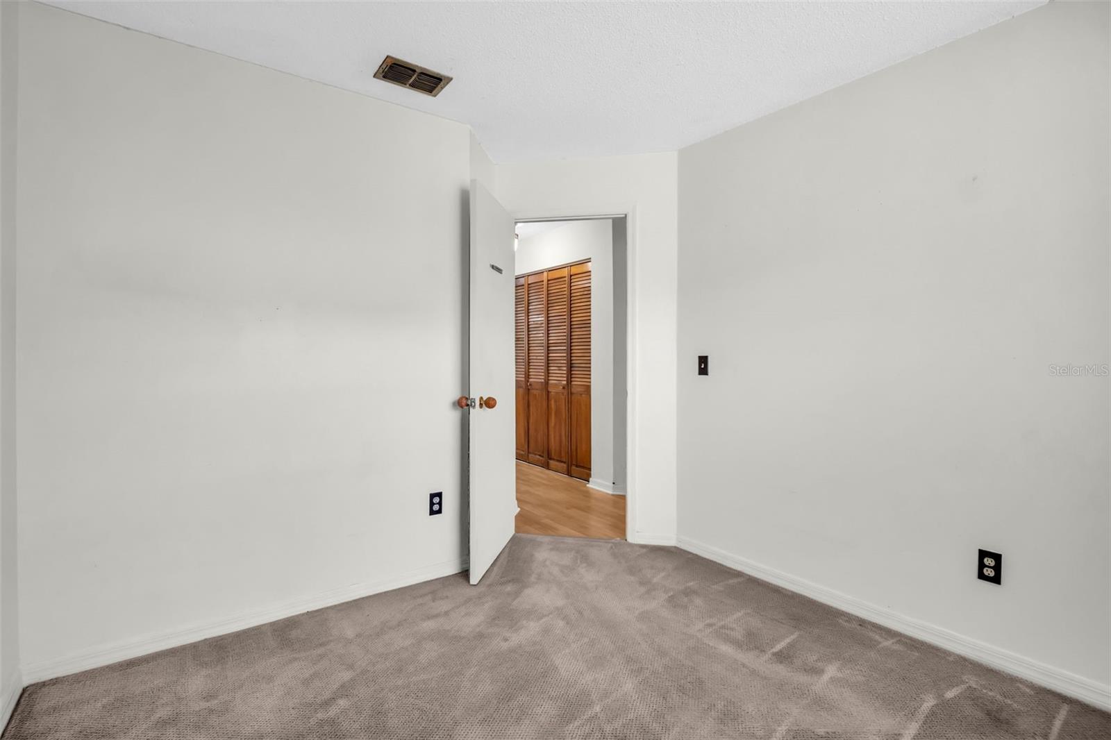 5341 SOUTHWICK DR — photo 22