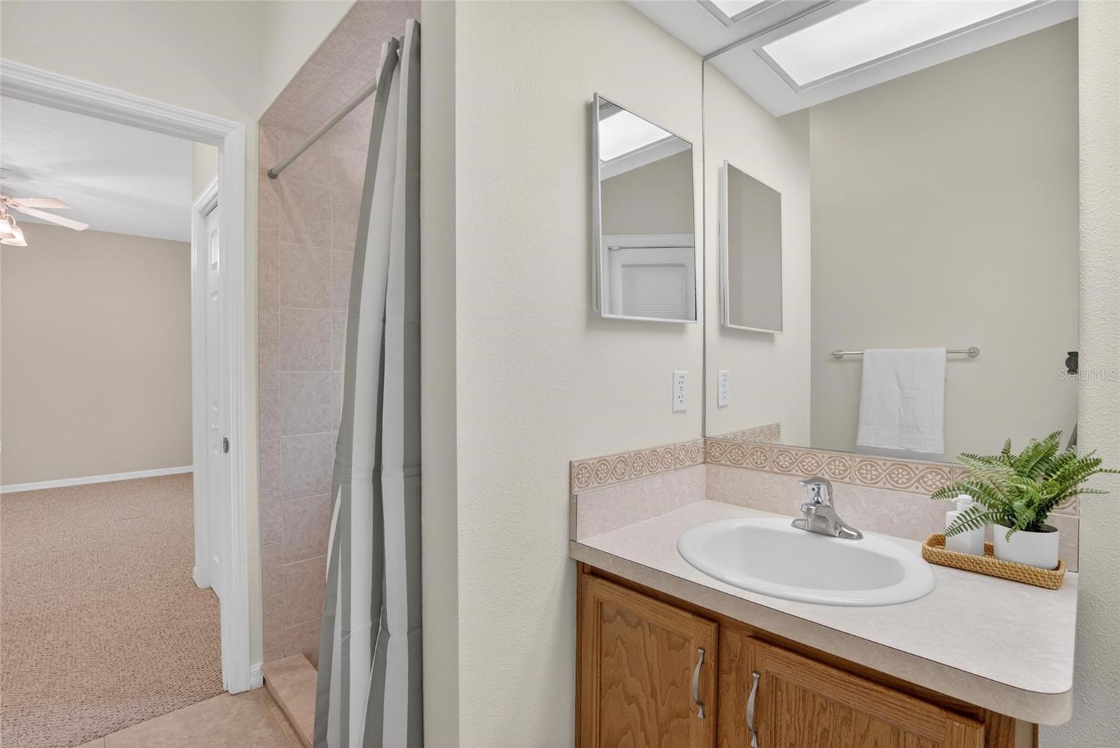 21234 TANGOR RD — photo 32