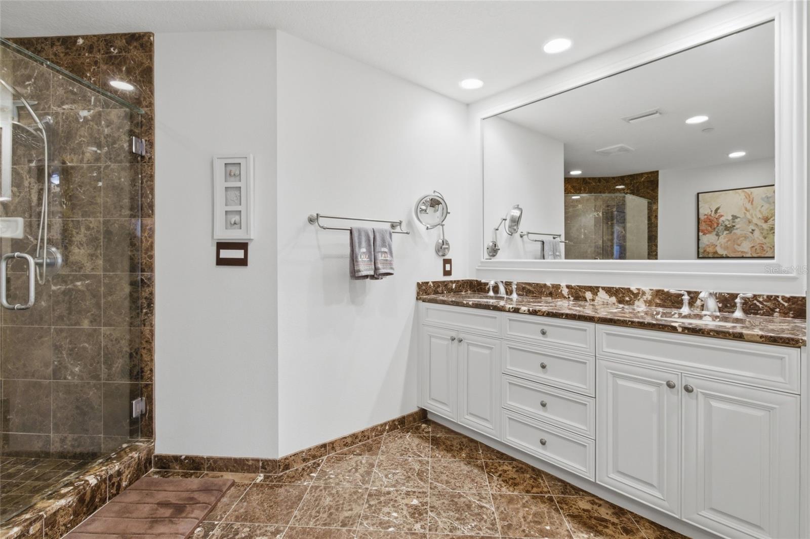 11 BAYMONT ST #608 — photo 30