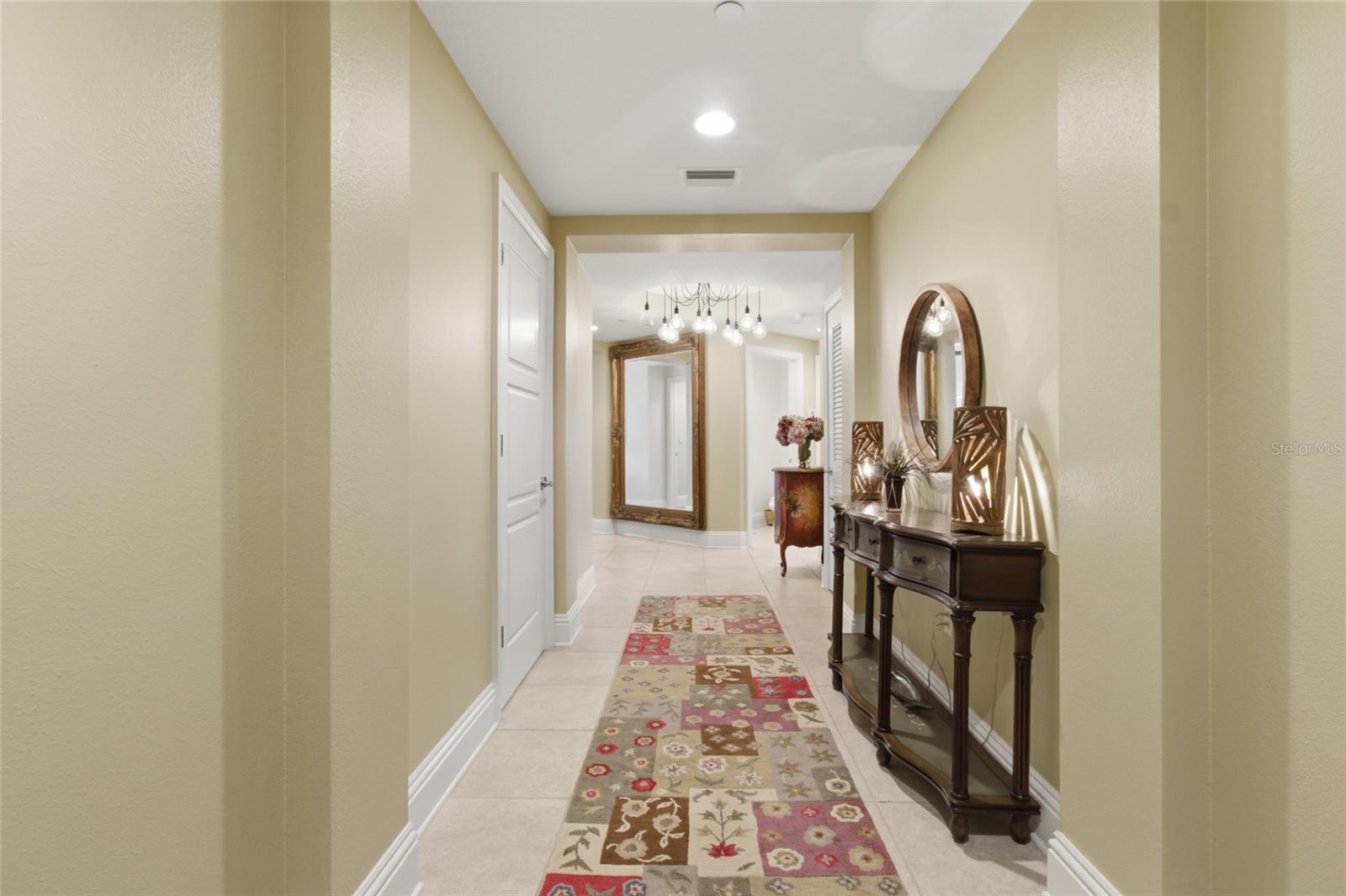 11 BAYMONT ST #608 — photo 3