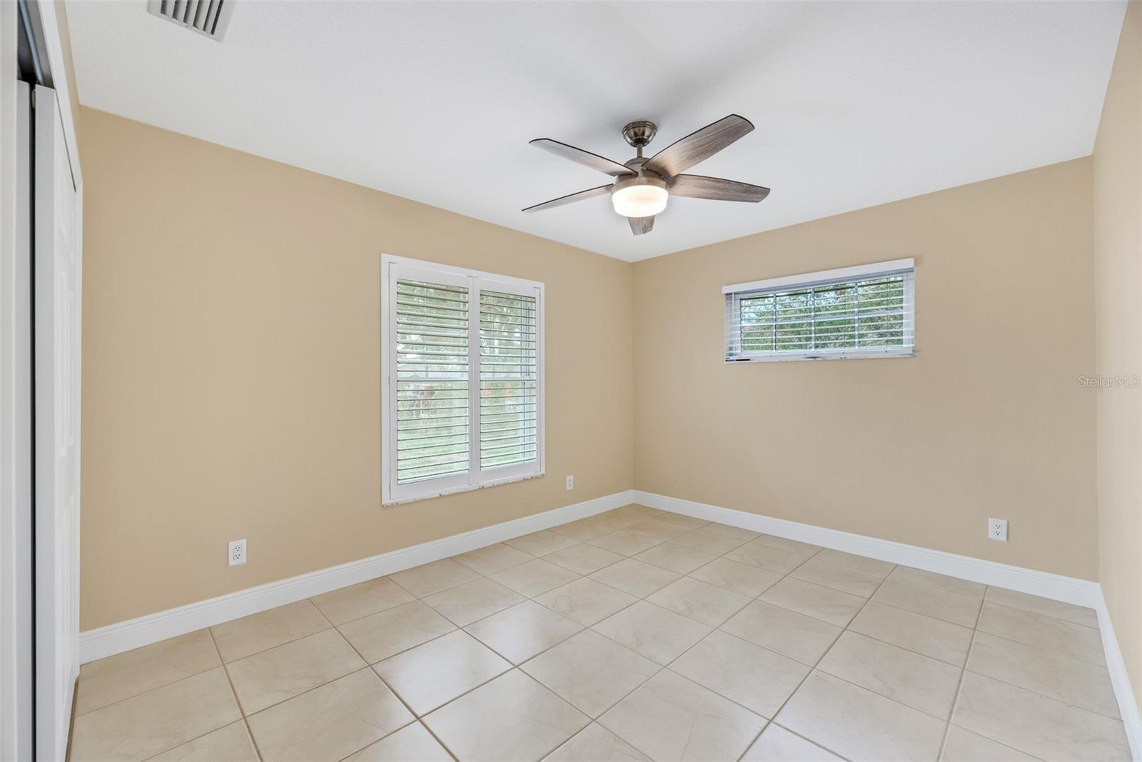 911 SILVER PALM WAY — photo 31